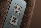 USB poort in een muur